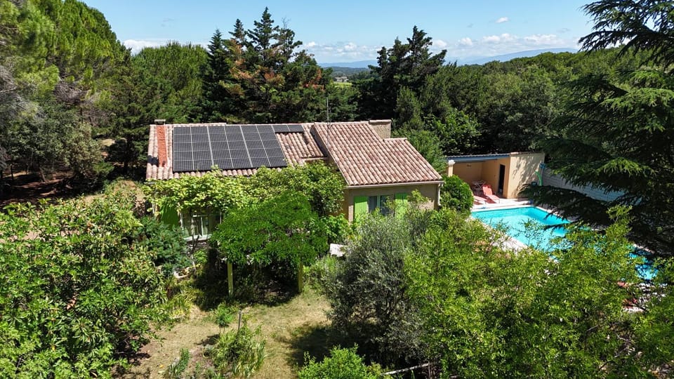 Property building, Bird's eye view, Garden, Garden view, Swimming pool