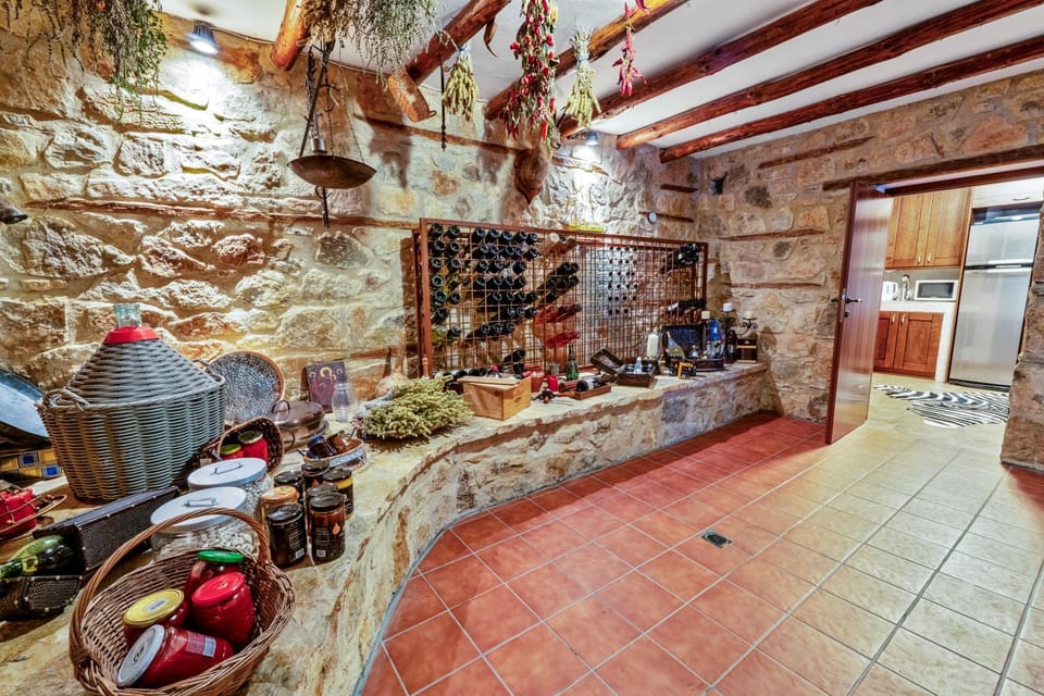 Manor House est. 1890 Apartment in North Macedonia