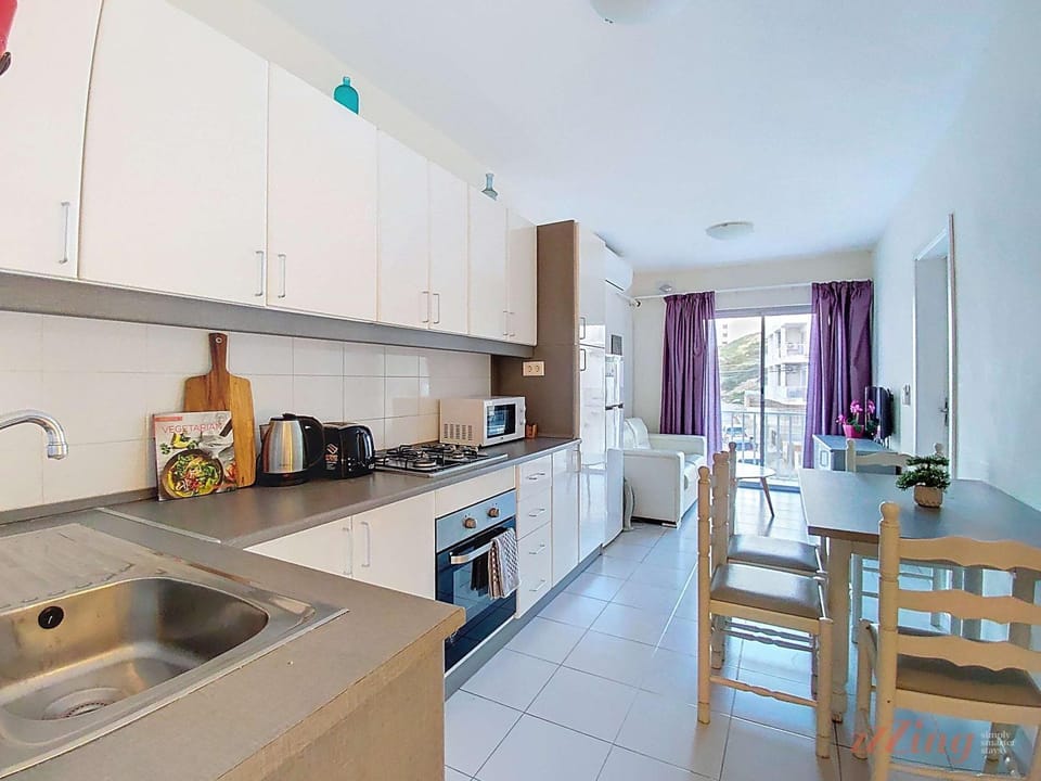 Kitchen or kitchenette, Living room, Seating area, Dining area, oven, stove, toaster