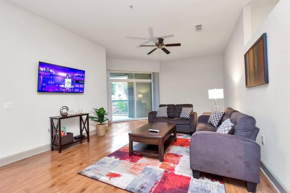 Communal lounge/ TV room, TV and multimedia, Living room, Seating area, Evening entertainment, fireplace