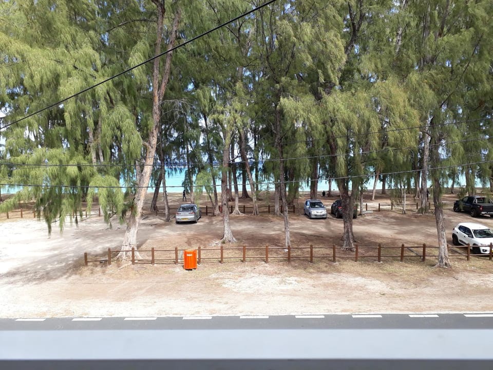 Sunset view apartment Prachit Tourist Residence Apartment in Flic en Flac