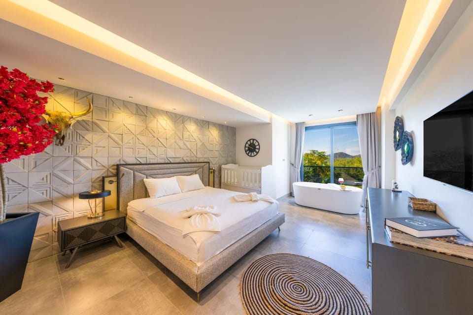Bed, Bedroom, Bath, towels