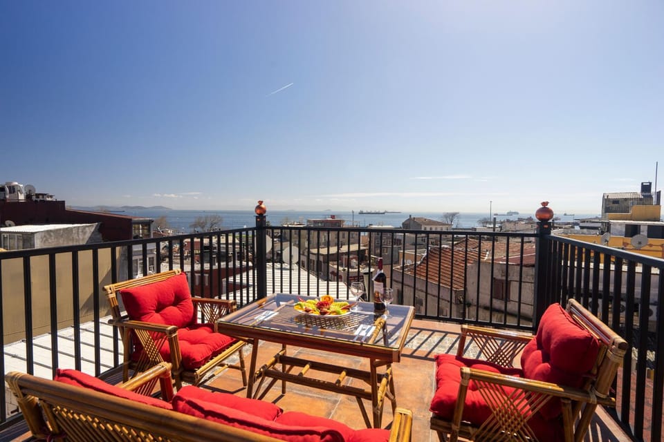 Property building, Balcony/Terrace