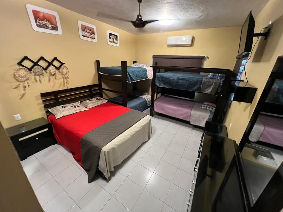 Casa paloma cerca de centro comercial y AirPort Apartment in State of Quintana Roo