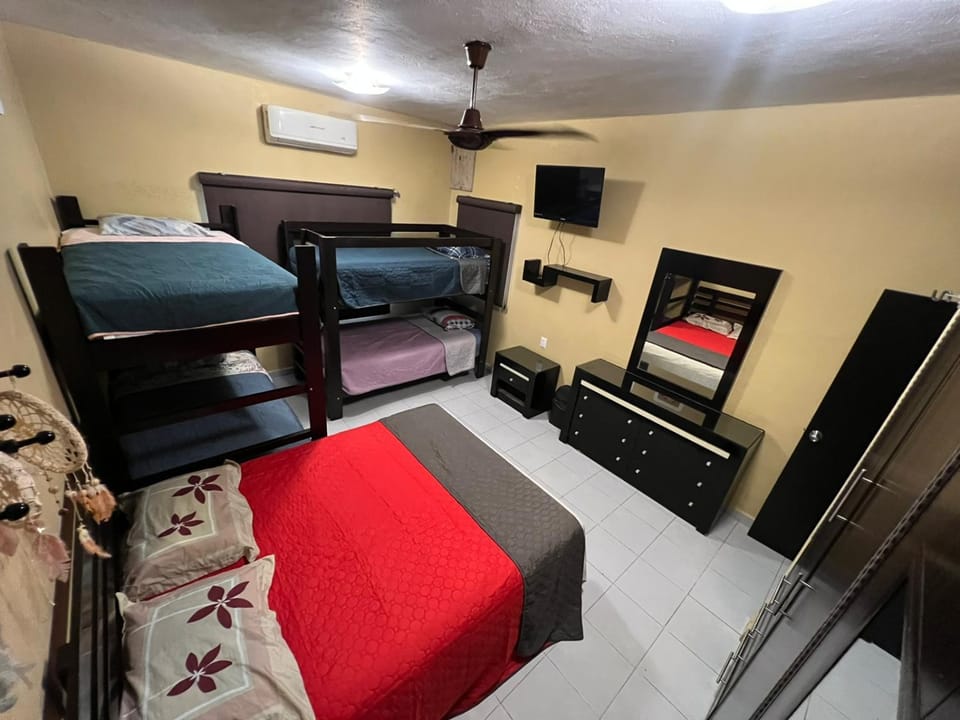 Casa paloma cerca de centro comercial y AirPort Apartment in State of Quintana Roo
