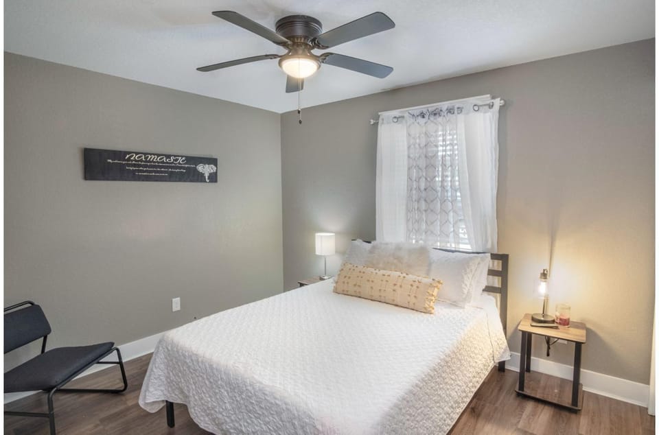 Bed, Bedroom
