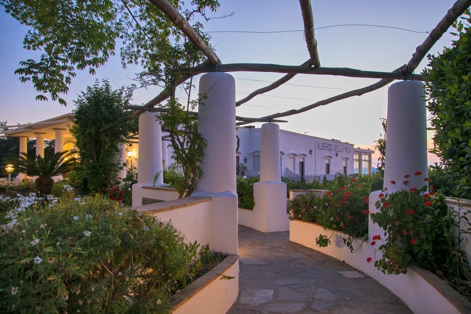 Facade/entrance, Decorative detail