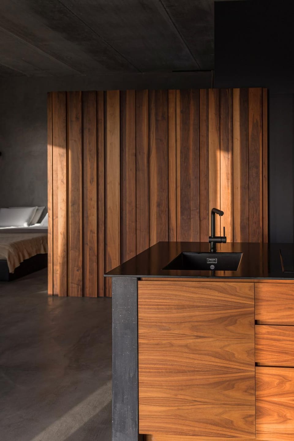Bed, Kitchen or kitchenette, Bedroom