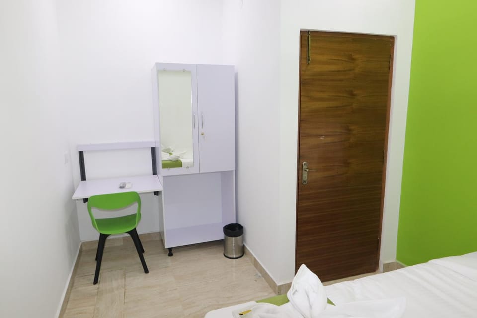 Bedroom, hair dresser, wardrobe