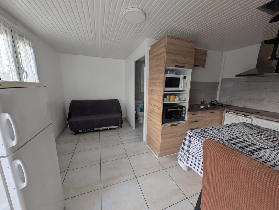 logement 1Chambre et 1 clic clac Apartment in Nouvelle-Aquitaine