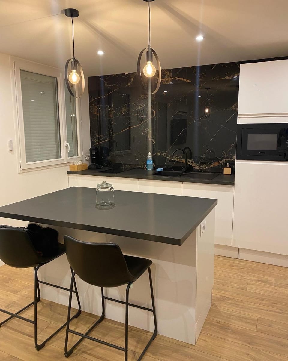 Coffee/tea facilities, Dining area, kitchen