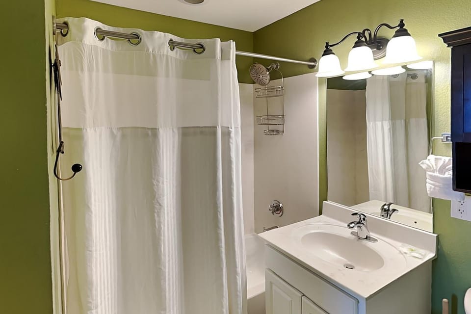 Shower, Bathroom, towels