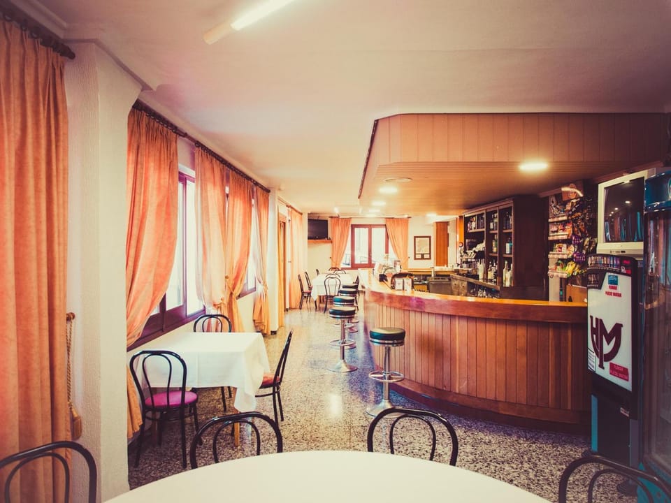 Lounge or bar