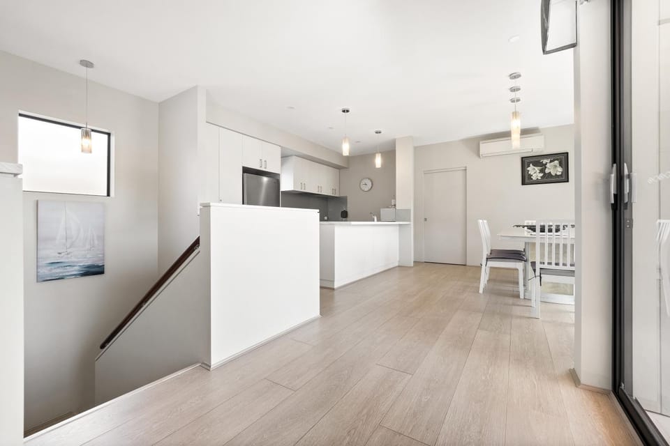Villa Dante - walk to town - brand new town house House in Margaret River