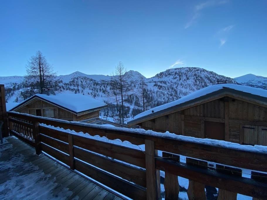 Balcony/Terrace, Mountain view