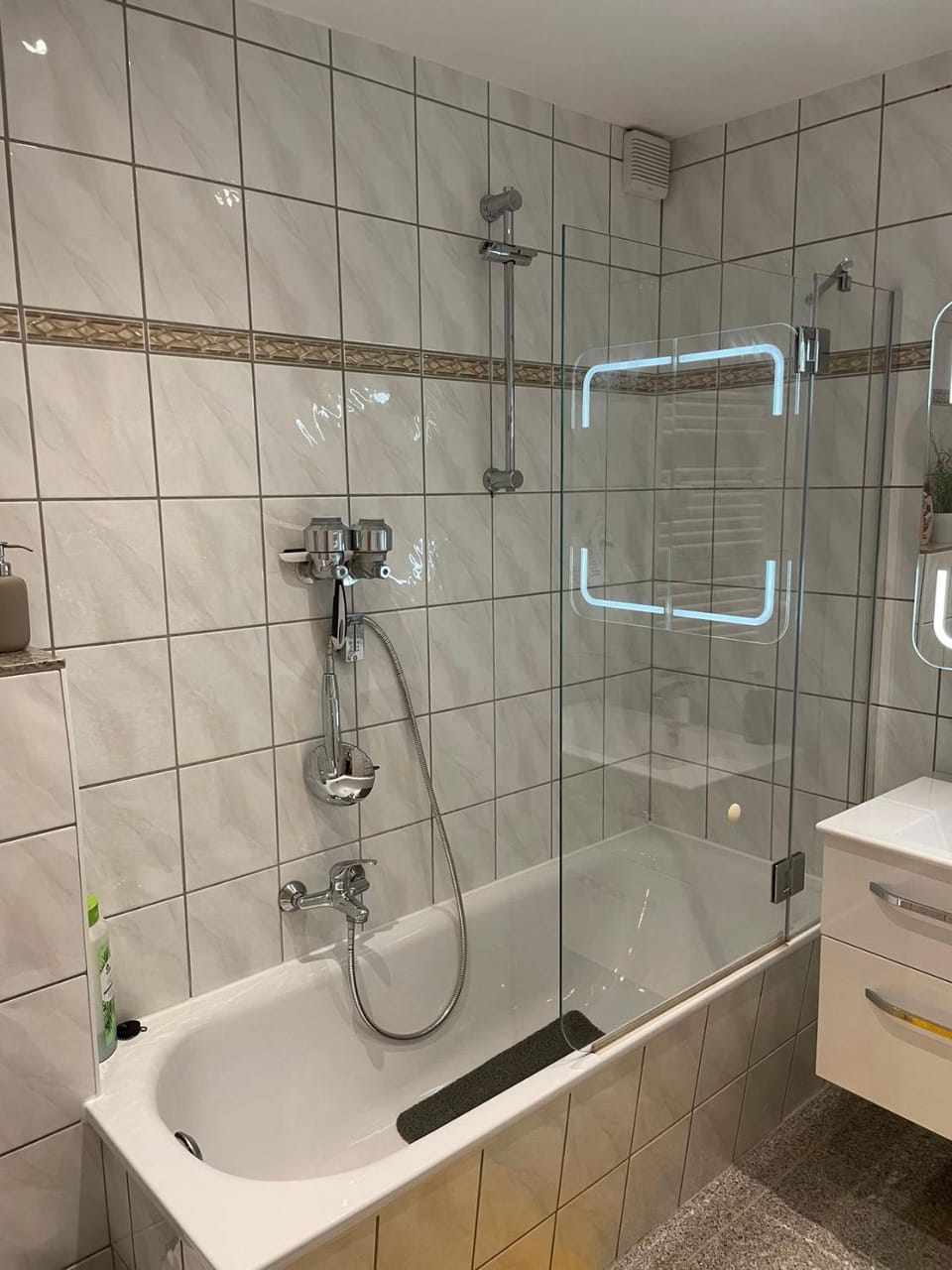 Shower, Bathroom, Bath