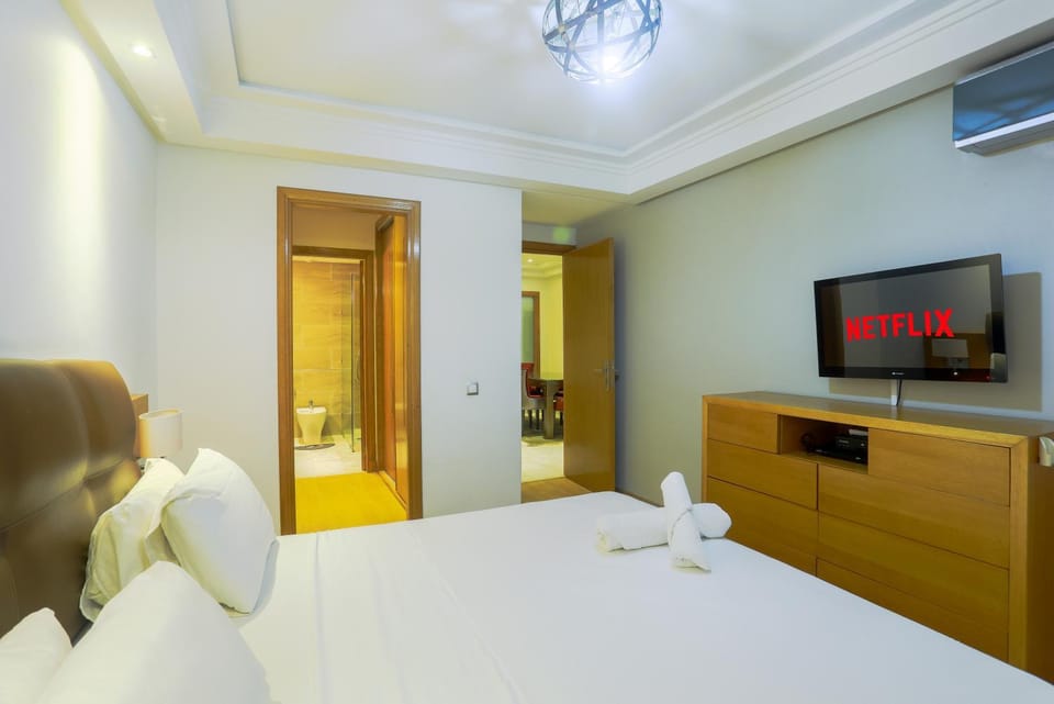 Racine spacious 2 bedrooms near twin center#Freewifi#freeparking Apartment in Casablanca