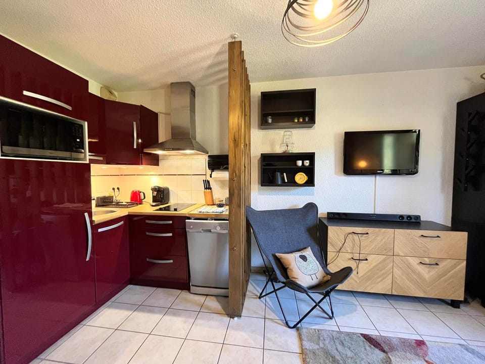 Studio chaleureux près télécabine avec parking et balcon - FR-1-624-94 Cabin in Morillon