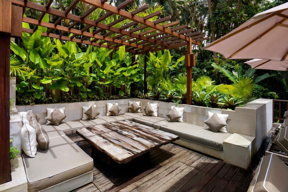 Garden, View (from property/room), Seating area, Garden view
