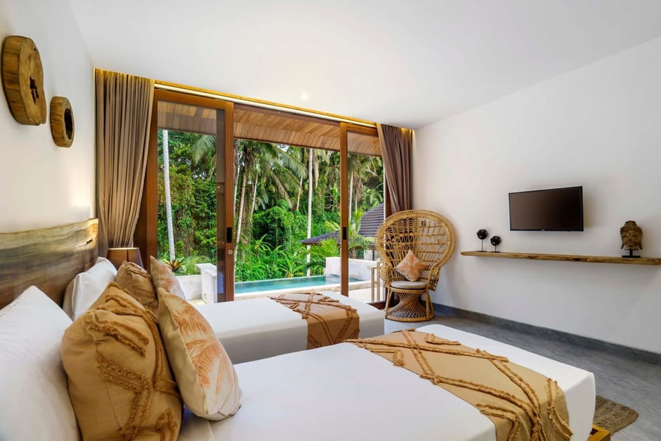 Bed, TV and multimedia, Bedroom, air conditioner