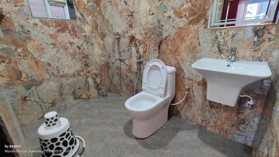 Toilet, Bathroom