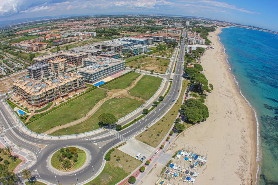 LITORAL COSTA DORADA - MARINA BAJO Only families Apartment in Cambrils