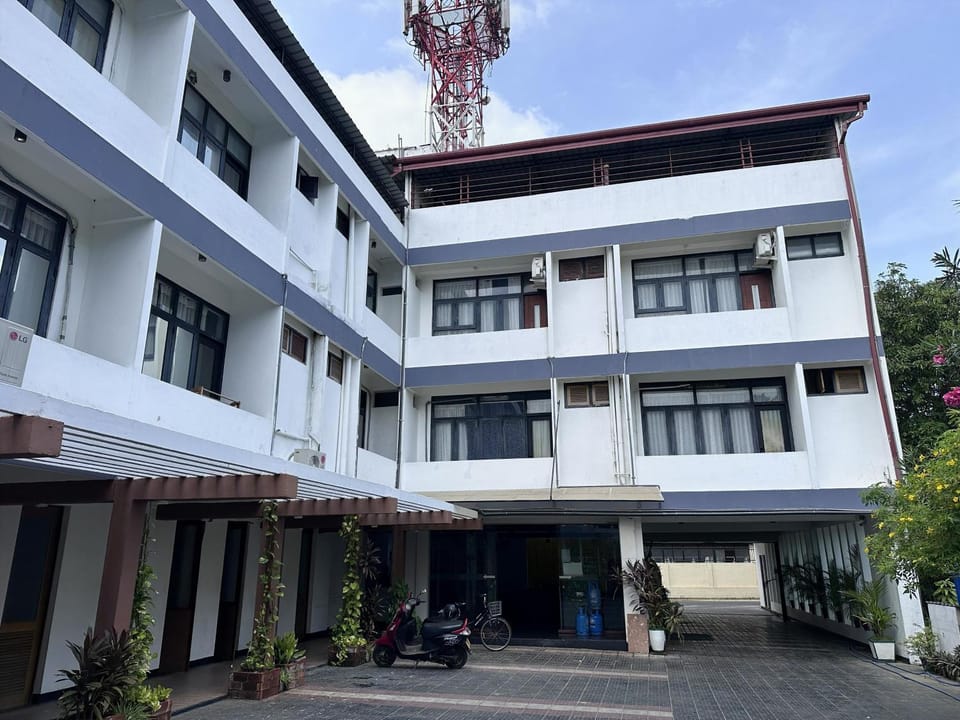 Subhas Tourist Hotel Hotel in Sri Lanka