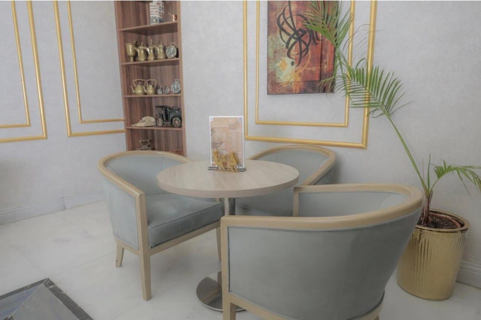 Lobby or reception, Seating area