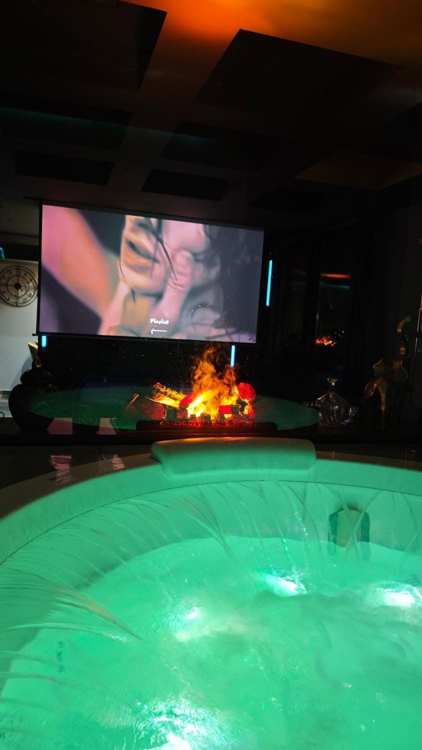 PentLux - SPA Penthouse in the heart of Skopje Apartment in Skopje