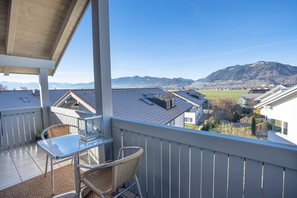 Balcony/Terrace, Mountain view
