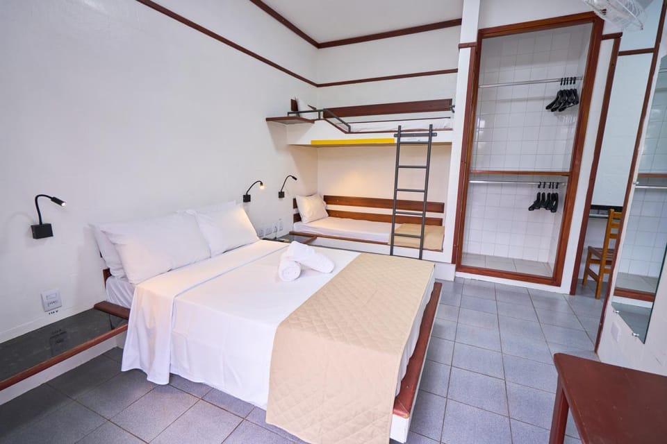 Bed, Bedroom, bunk bed