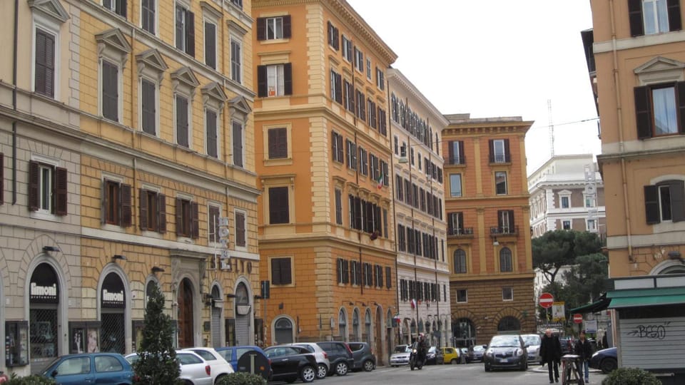 Facade/entrance, Area and facilities