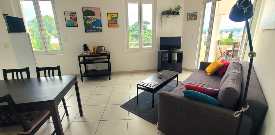 Balcony/Terrace, Living room