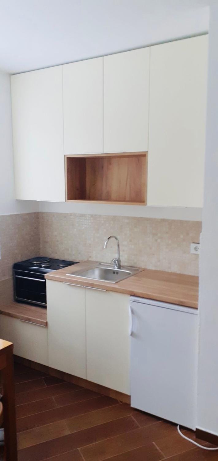 pet friendly, kitchen