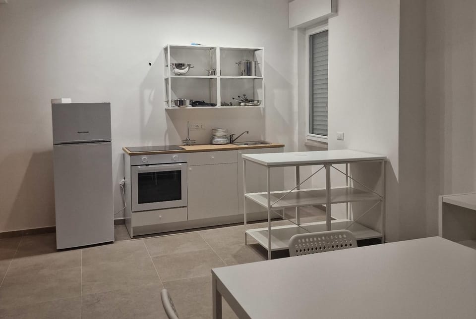 Kitchen or kitchenette, Dining area, oven, stove, kitchen
