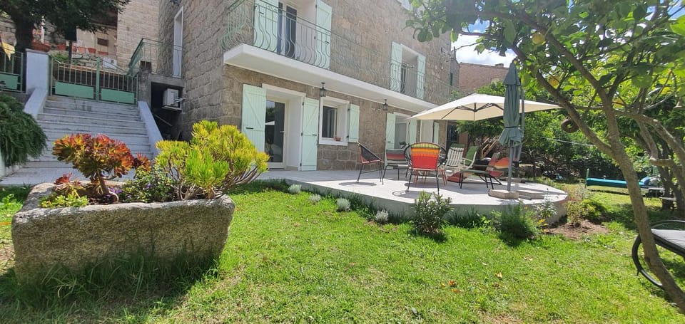 Charmant appartement en Rez de jardin Apartment in Corsica