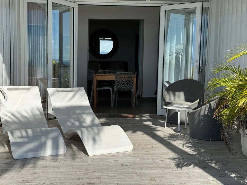 Patio, Balcony/Terrace, sunbed