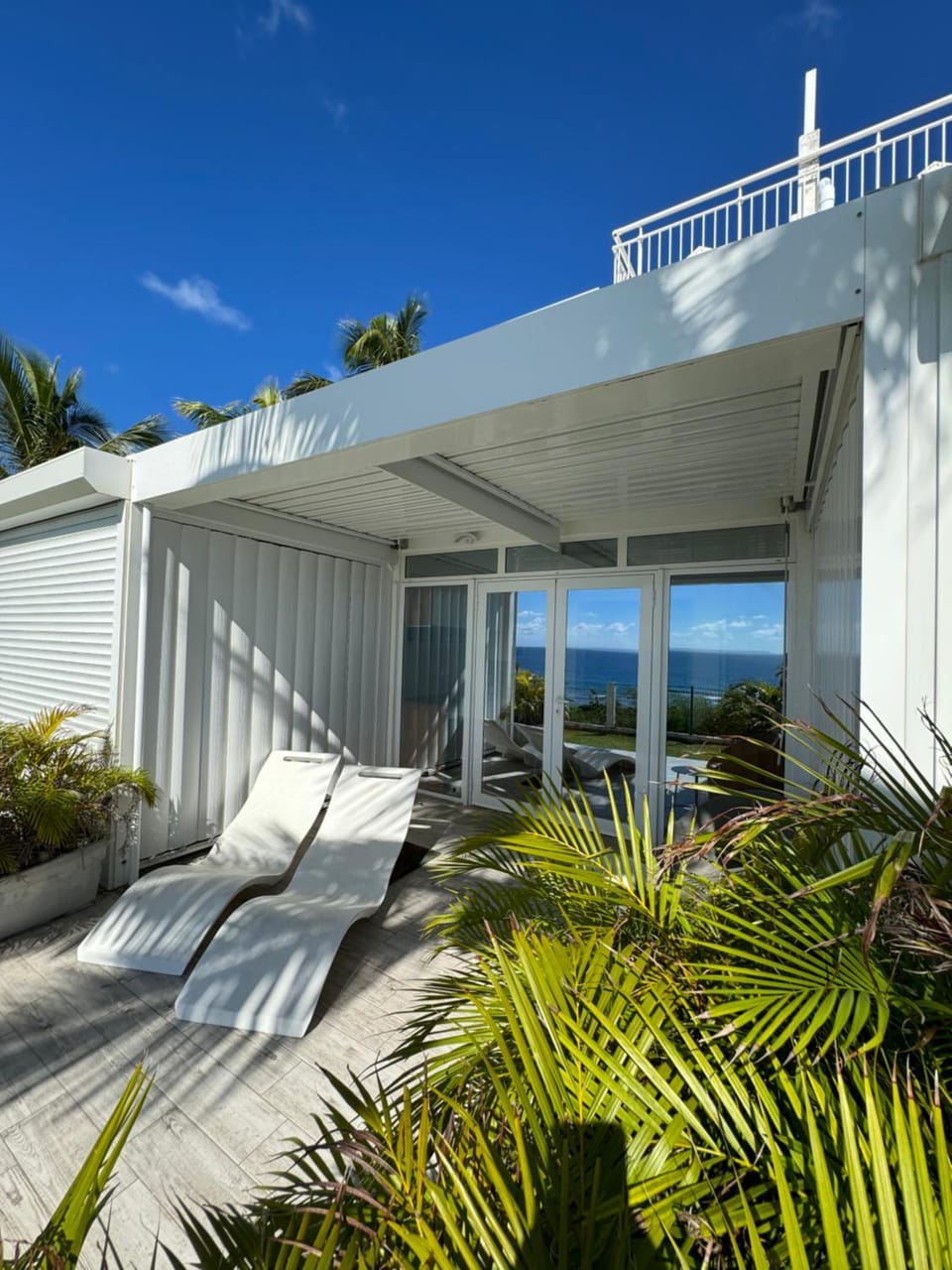 Patio, Day, Balcony/Terrace, sunbed