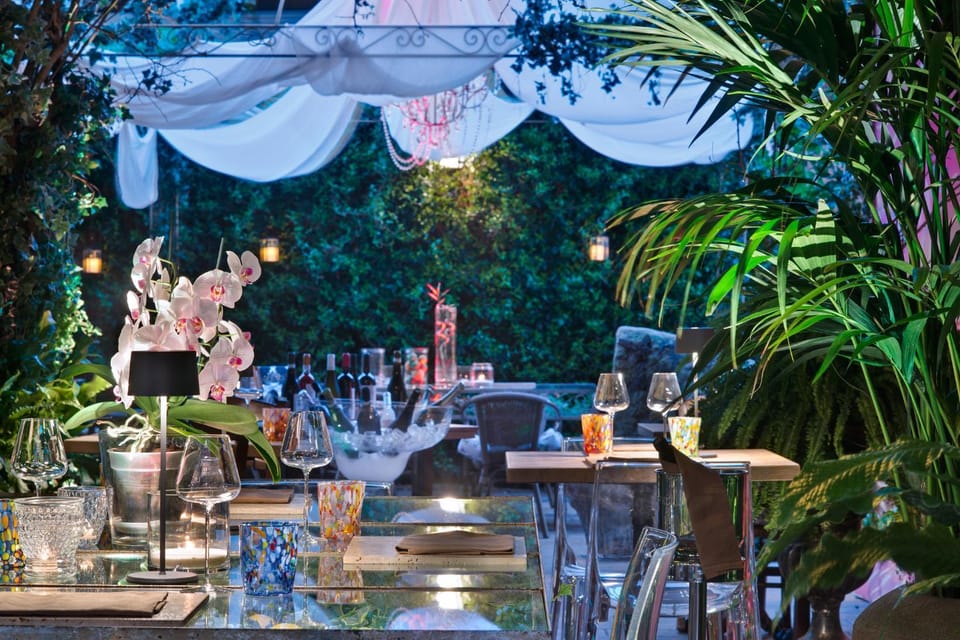 Restaurant/places to eat, Garden view
