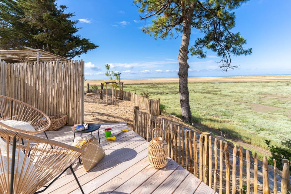 Patio, Natural landscape, View (from property/room), Balcony/Terrace, Sea view, sunbed