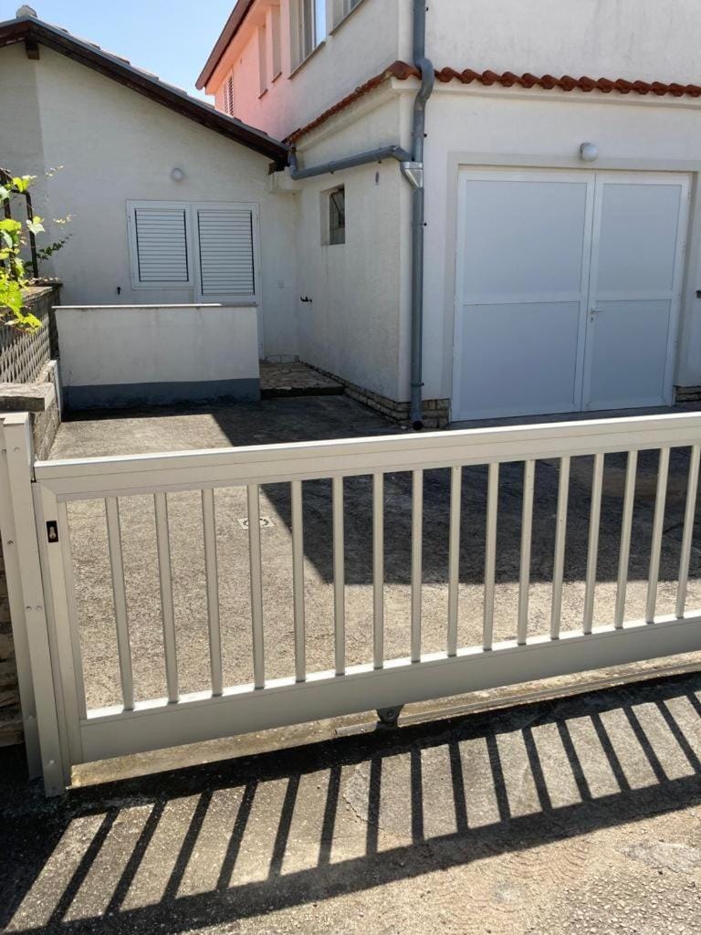 Balcony/Terrace, Parking
