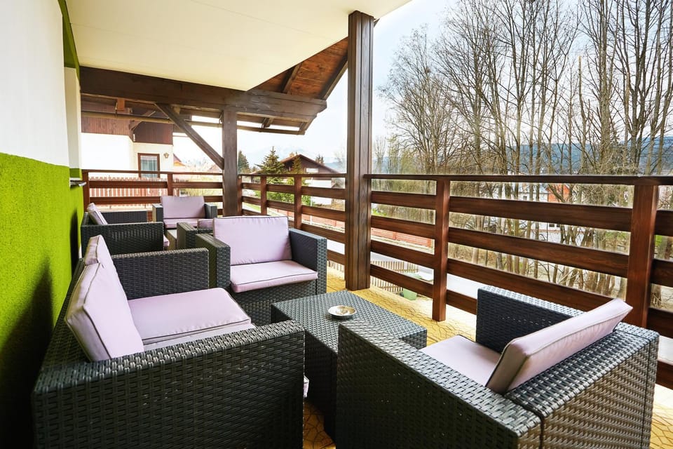 Spring, Day, View (from property/room), Balcony/Terrace