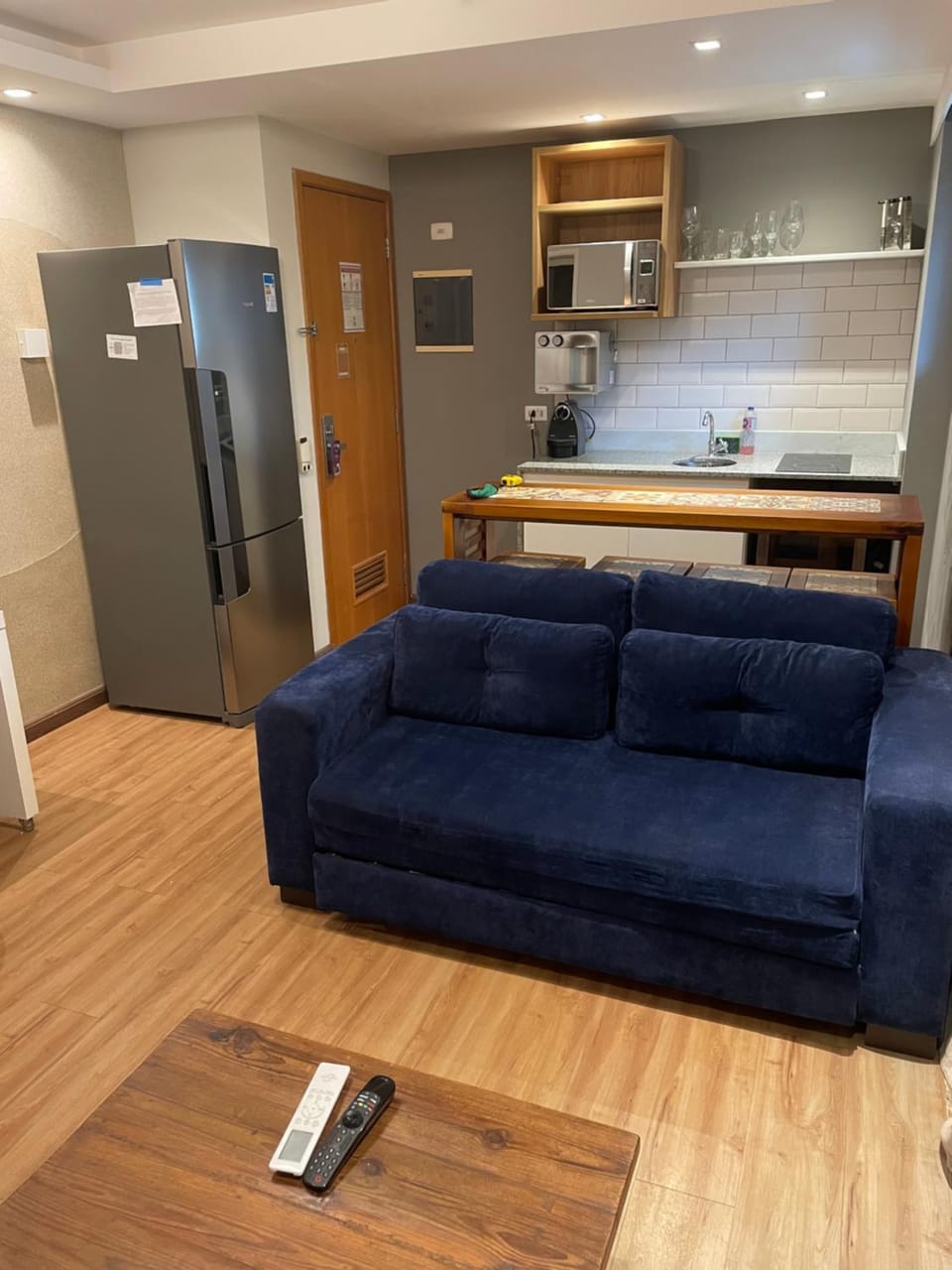 Kitchen or kitchenette, Living room