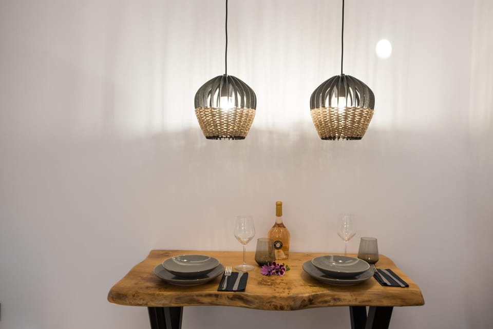 Dining area, Drinks, Alcoholic drinks