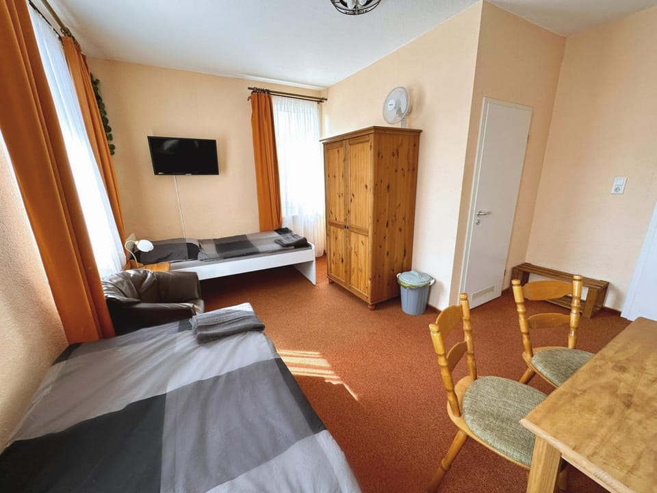 Monteurunterkunft Ludwigskanal Bed and Breakfast in Nuremberg