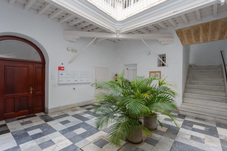 Property building, Facade/entrance