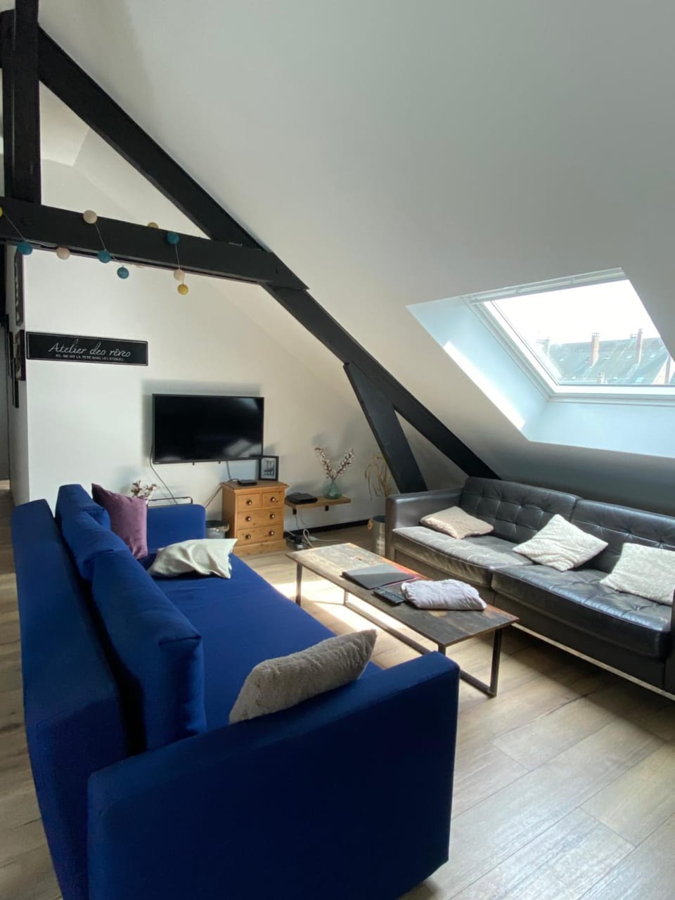 Communal lounge/ TV room, TV and multimedia, Living room, Seating area