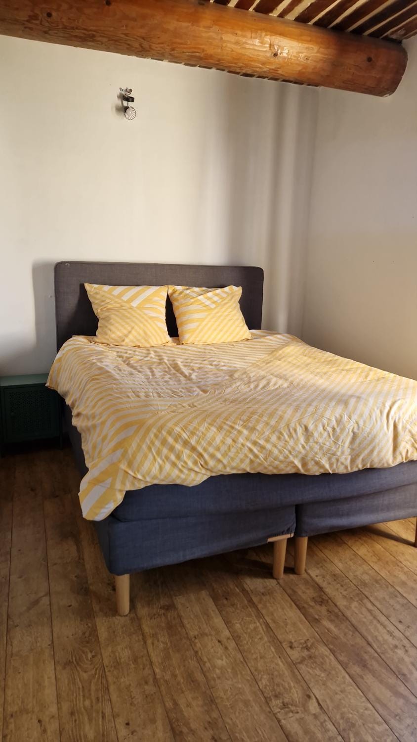 Villa à charleval en campagne avec piscine 14 couchages Villa in Mallemort