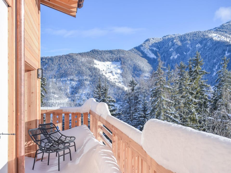 Balcony/Terrace, Mountain view