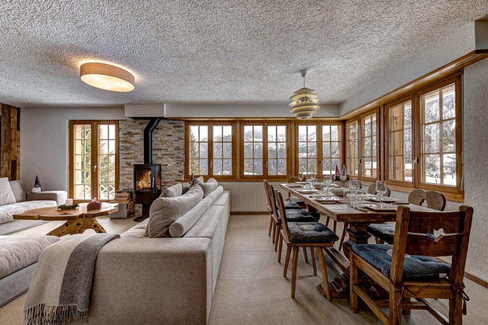 Living room, Dining area